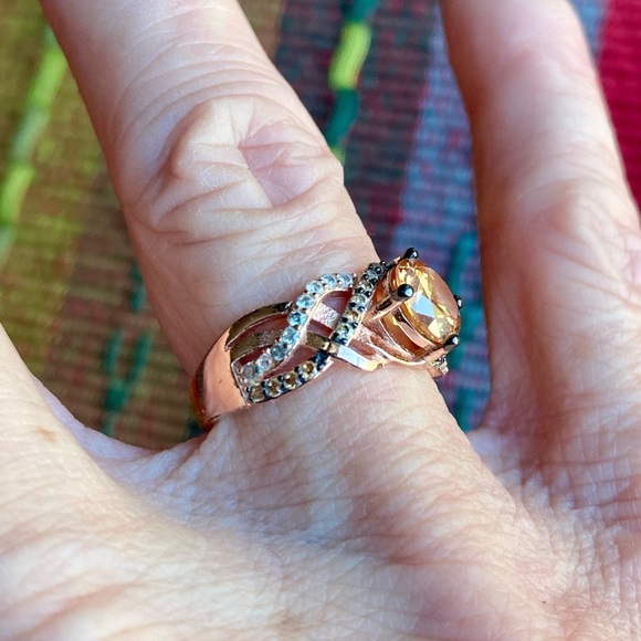 ❤️Gorgeous Rose Gold Tone Fashion CZ ring - Picture 5 of 10